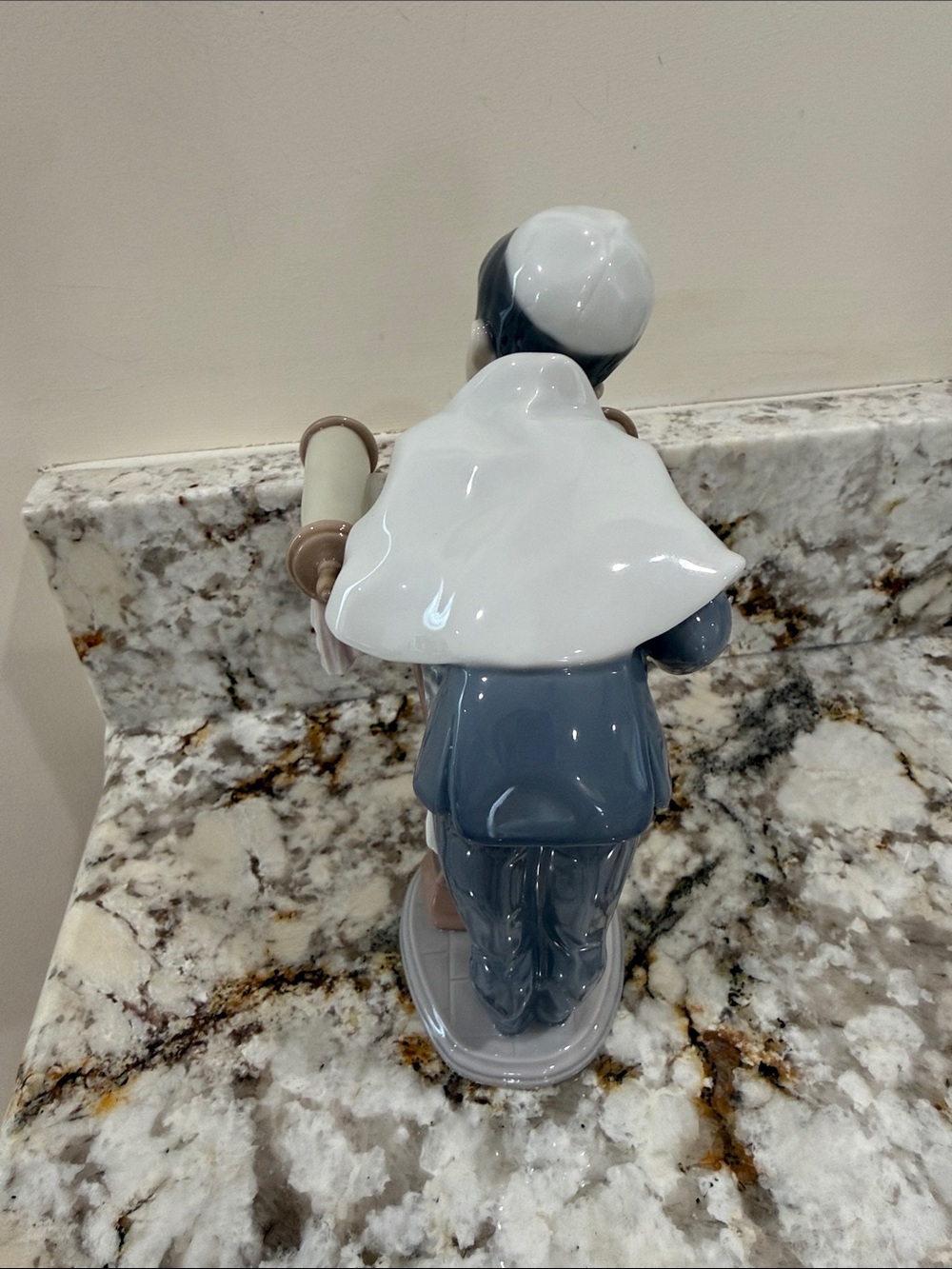 Lladro Bar Mitzvah boy - Picture 5 of 6